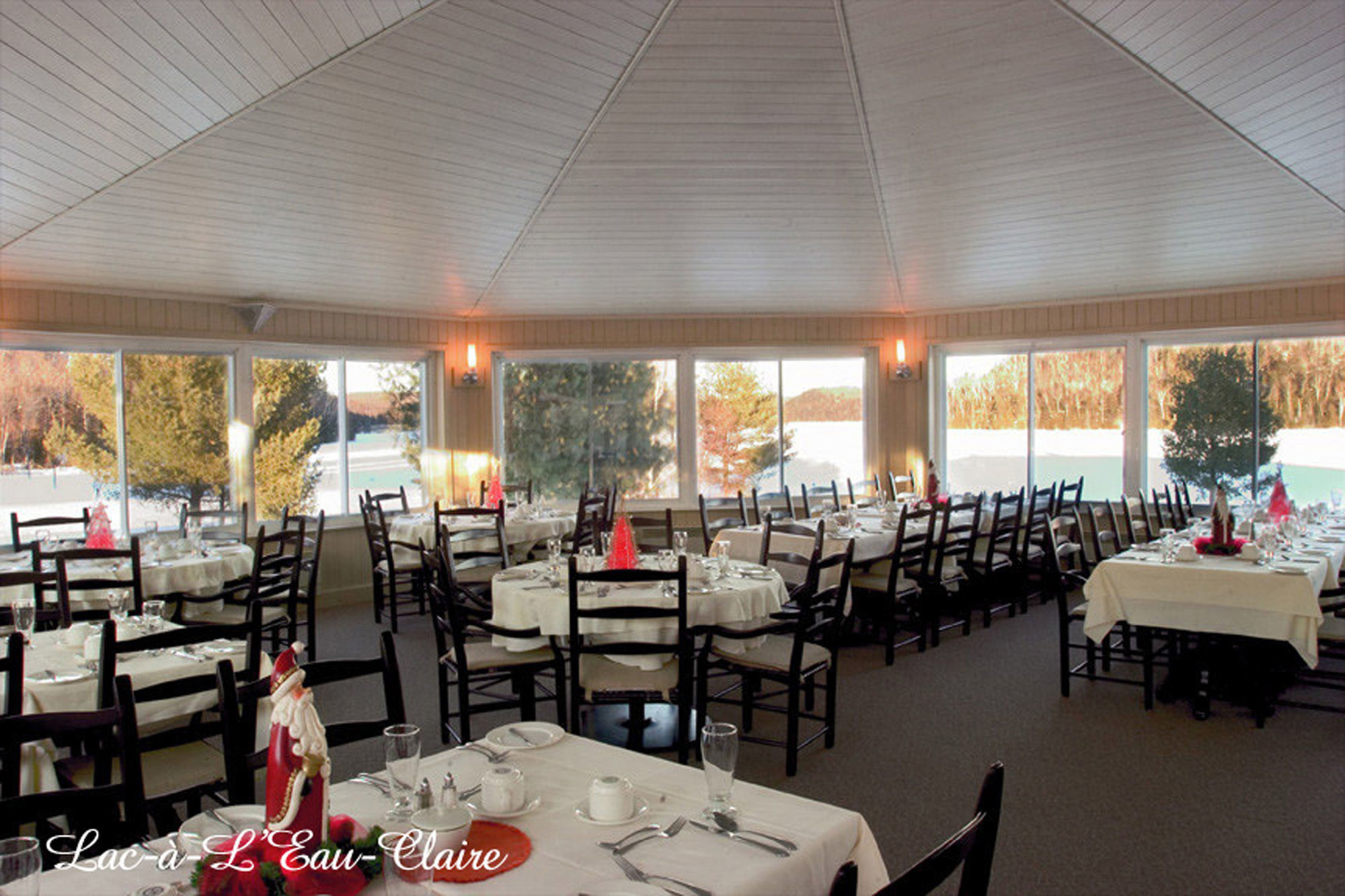 Auberge Du Lac-A-L'Eau-Claire Сен-Алексис-де-Мон Екстериор снимка