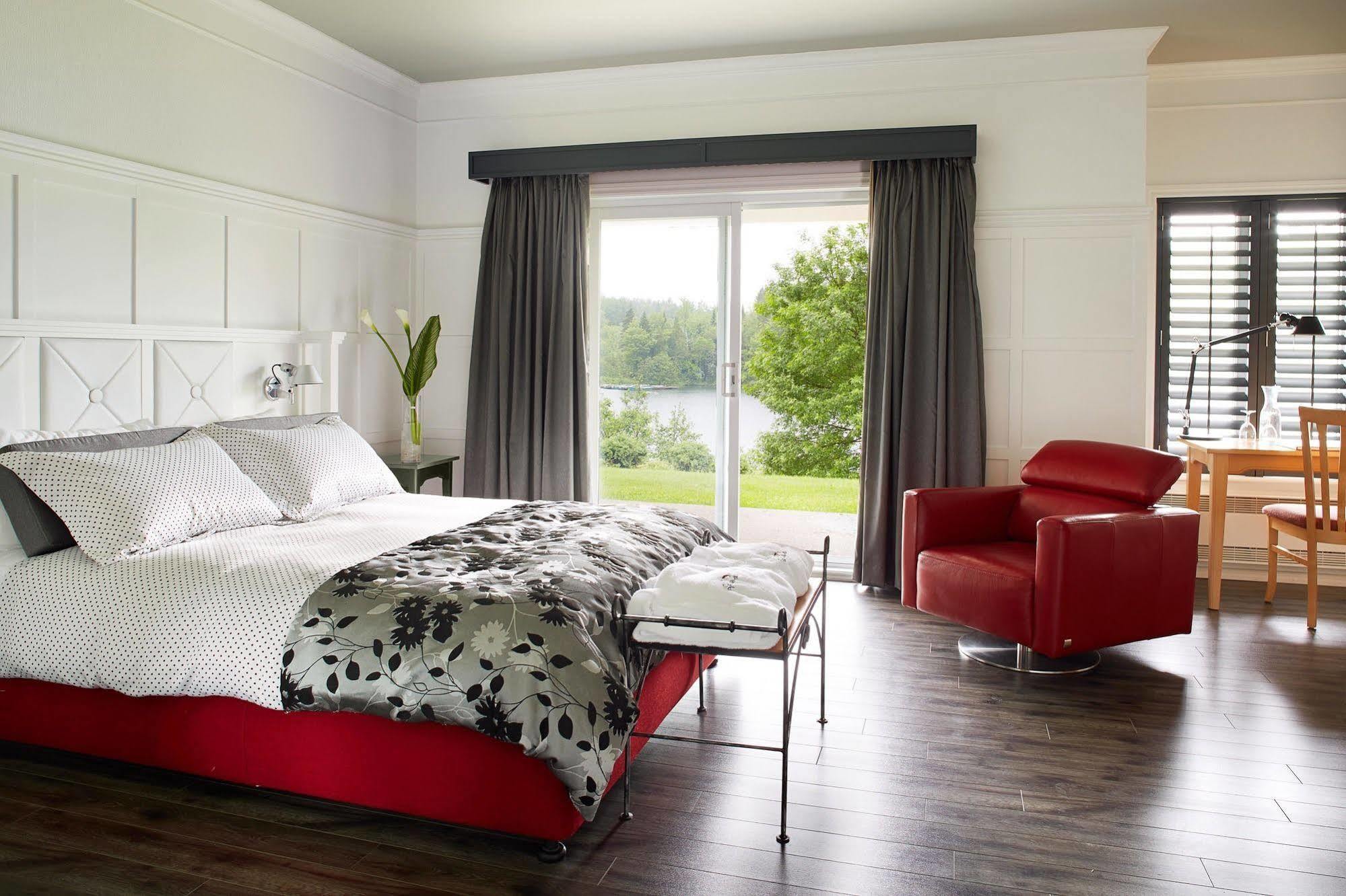 Auberge Du Lac-A-L'Eau-Claire Сен-Алексис-де-Мон Екстериор снимка