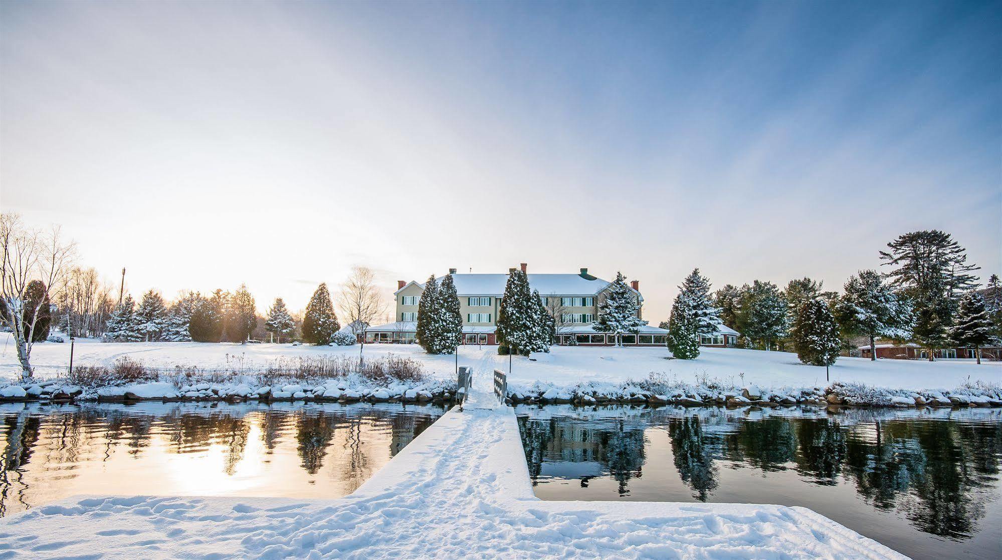 Auberge Du Lac-A-L'Eau-Claire Сен-Алексис-де-Мон Екстериор снимка