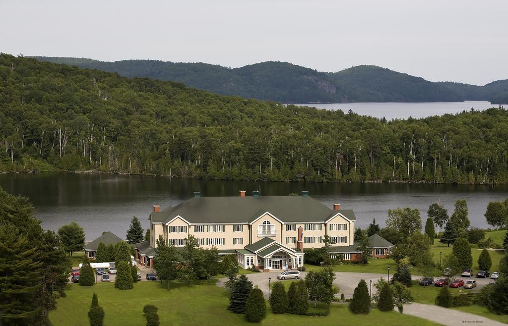 Auberge Du Lac-A-L'Eau-Claire Сен-Алексис-де-Мон Екстериор снимка