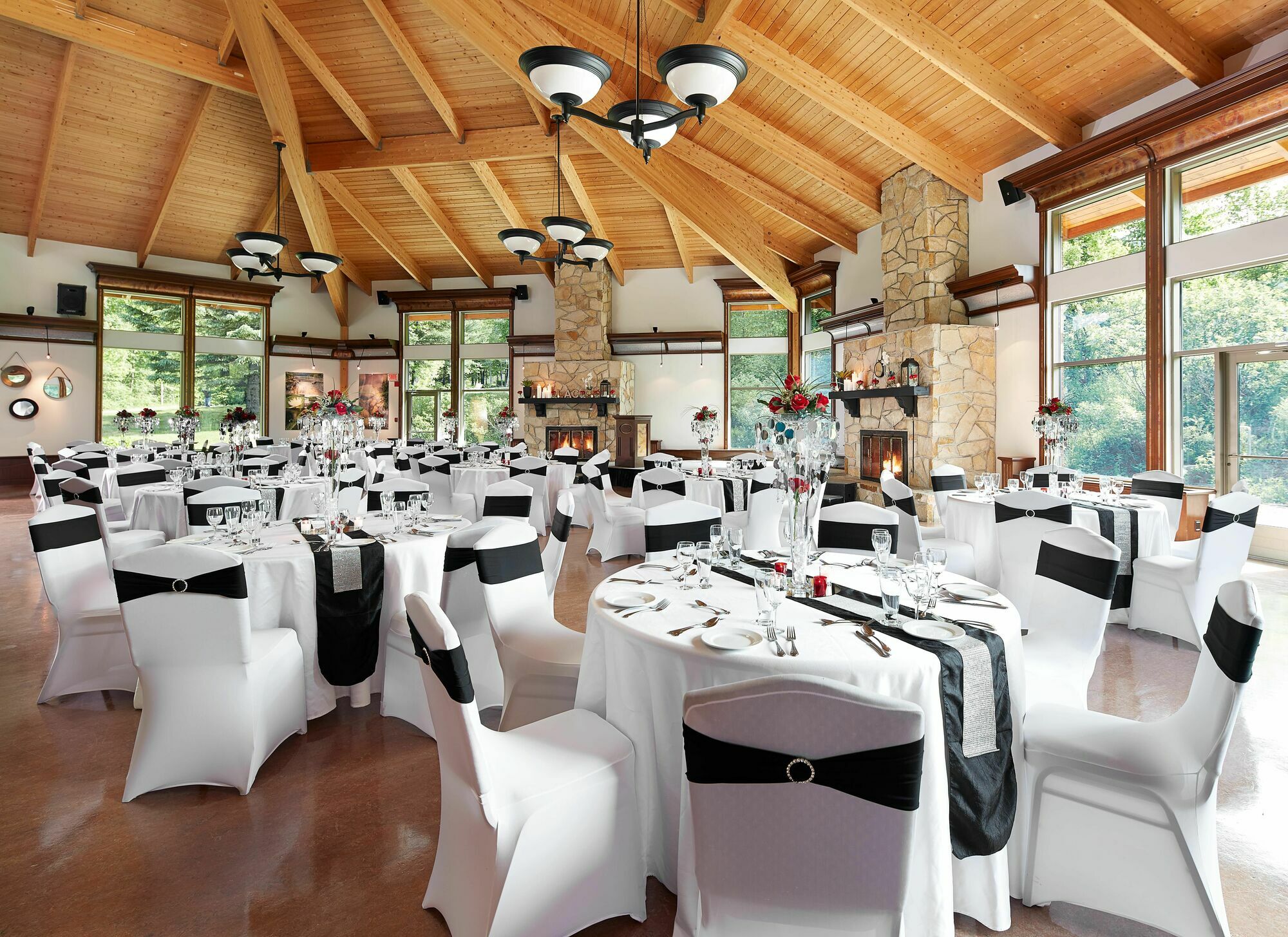 Auberge Du Lac-A-L'Eau-Claire Сен-Алексис-де-Мон Екстериор снимка